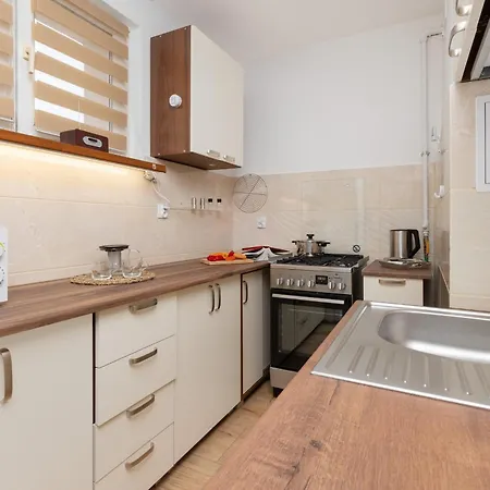 Apartman With 2 Bedroom & Balcony Near The Old Town By Renters Gdańsk