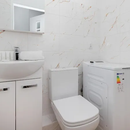 Apartman With 2 Bedroom & Balcony Near The Old Town By Renters Gdańsk