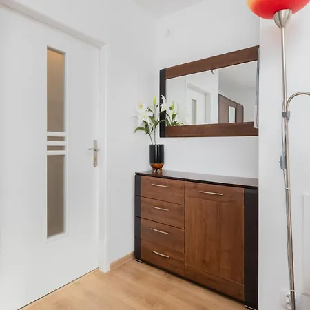 Apartman With 2 Bedroom & Balcony Near The Old Town By Renters