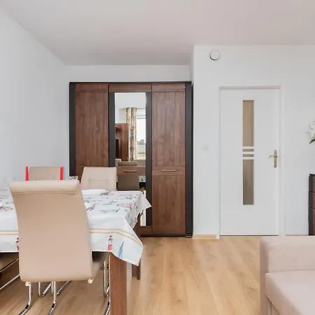 Apartman With 2 Bedroom & Balcony Near The Old Town By Renters